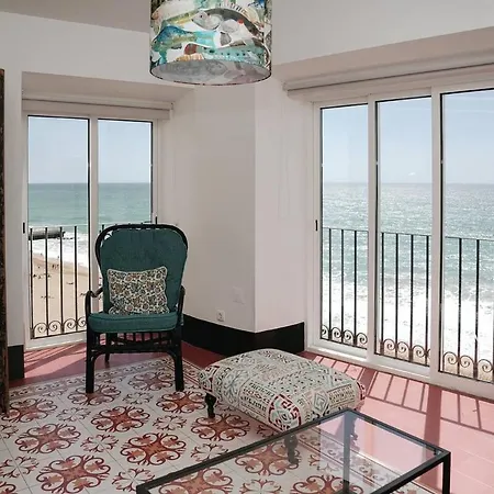 Dom wakacyjny Breathtaking Beachfront House Albufeira