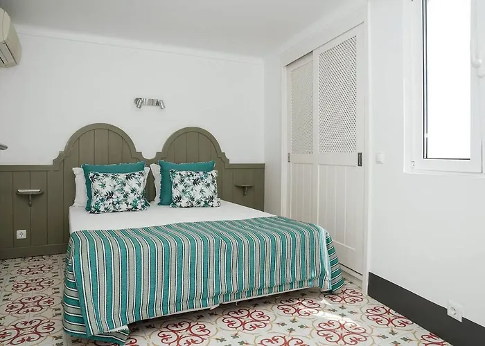 Breathtaking Beachfront House *