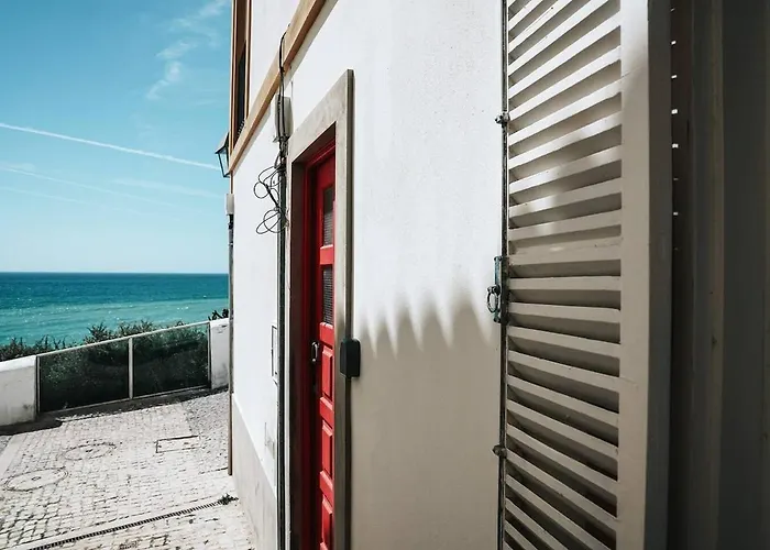 Vakantiehuis Breathtaking Beachfront House Albufeira