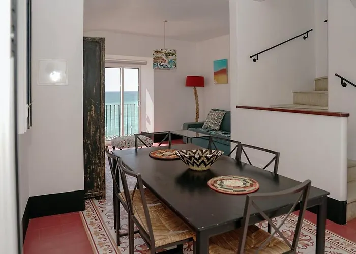 Vakantiehuis Breathtaking Beachfront House