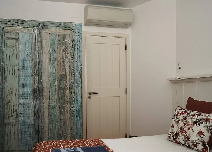 Breathtaking Beachfront House Vakantiehuis Albufeira