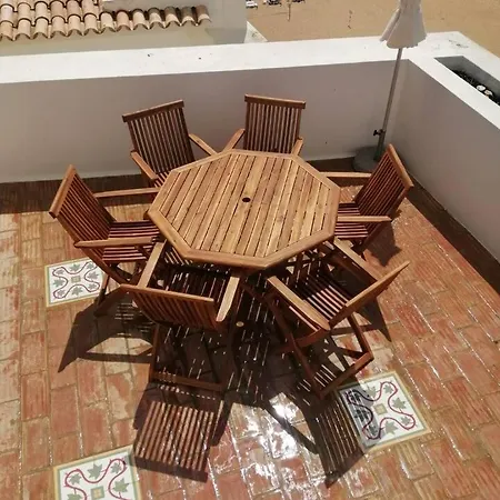 Semesterbostad Breathtaking Beachfront House