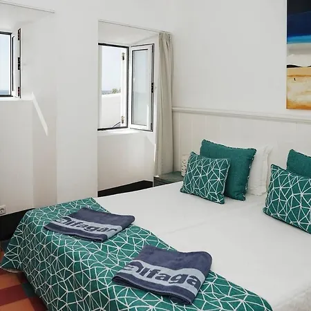 Breathtaking Beachfront House Дом отдыха