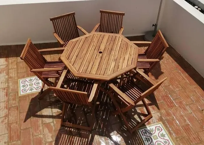 Дом отдыха Breathtaking Beachfront House